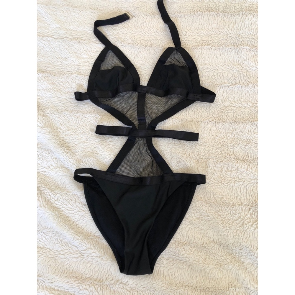 Fashion nova bathing suit / bodysuit